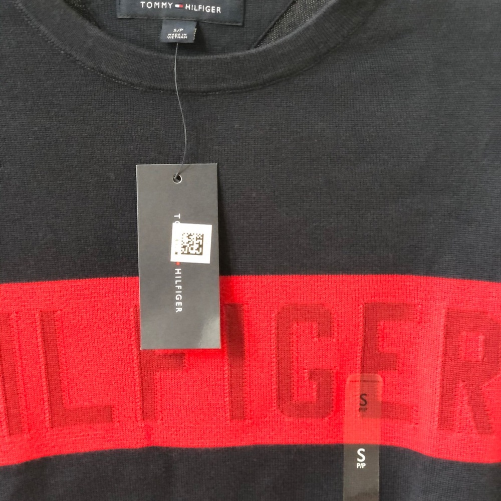 NWT TOMMY HILFIGER MENS LIGHTWEIGHT LOGO SWEATER - Picture 3 of 10